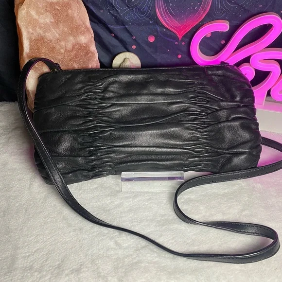 EUC Michael Kors Webster Convertible Clutch/Crossbody - Picture 2 of 6